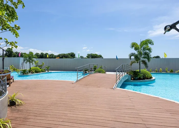 Aparthotel Primeworld District - Near Mactan Airport 3*