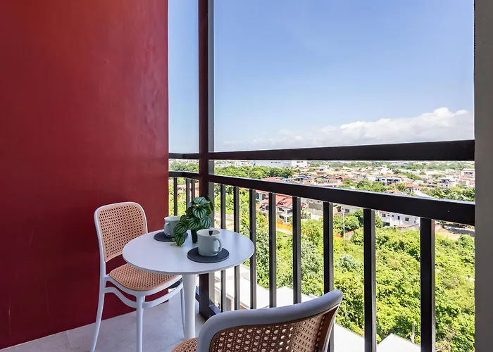 Primeworld District - Near Mactan Airport 3*